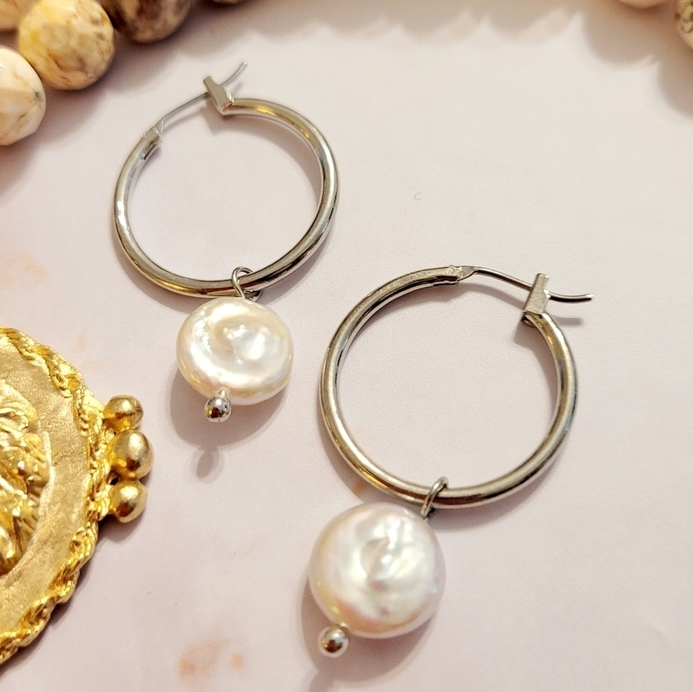 CULTURED PEARL MINIMALIST SILVER HOOP EARRINGS